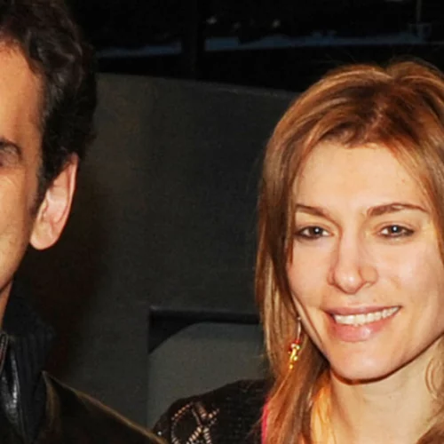 Ζέτα Δούκα - Νίκος Ψαρράς | Έκαναν τις πρώτες τους βουτιές στην Τήνο. Η φωτογραφία με μαγιό