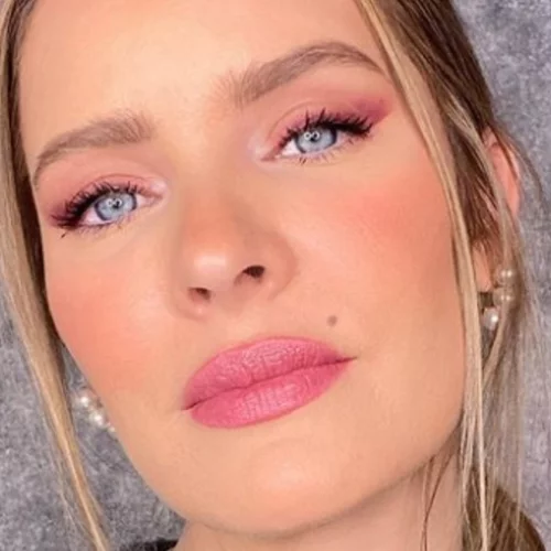 Anita Brand | "Έχω κάτι με την υγεία μου…"