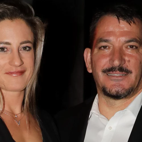 Αφροδίτη Σκαφιδά | Η σπάνια και εντυπωσιακή δημόσια εμφάνιση στο πλευρό του αγαπημένου της συντρόφου, Πύρρου Δήμα