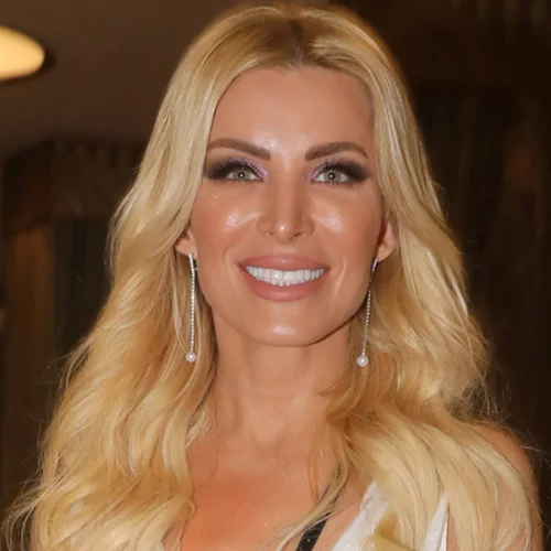 Κατερίνα Καινούργιου | Το xmas eye makeup look της είναι ό, τι πιο λαμπερό θα δεις σήμερα