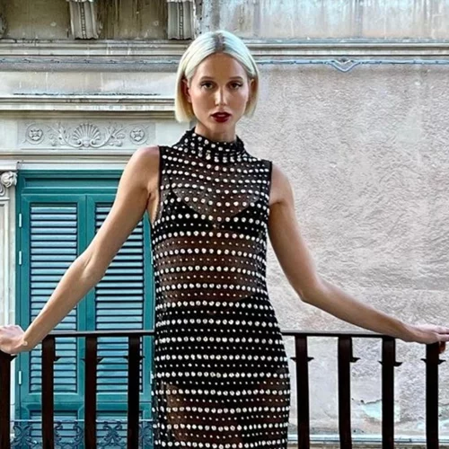 Η Μαρία Ολυμπία Γλύξμπουργκ πήγε θερινό σινεμά μαζί με τους γονείς της | Η γλυκιά φωτογραφία από τις διακοπές τους στην Ελλάδα