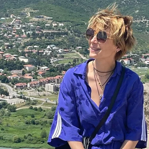 "Η δική μου, υπέροχη πραγματικότητα..." | Η Ευδοκία Ρουμελιώτη παίζει παιχνίδια στην πισίνα με τον 8χρονο γιο της και γίνεται ξανά παιδί