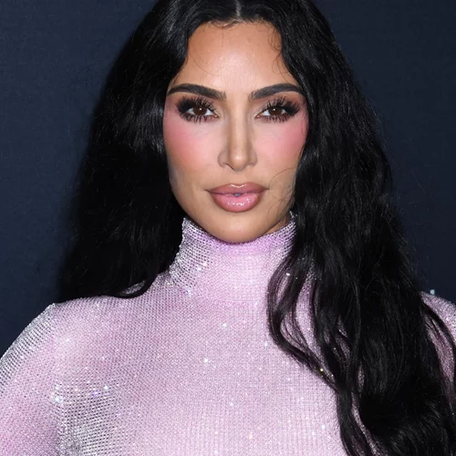 "Όποιος στο έκανε αυτό, σε μισεί" | To νέο, απρόσμενο κούρεμα της Kim Kardashian που προκάλεσε αντιδράσεις