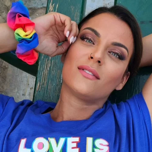 H Χριστίνα Βραχάλη είναι η πιο stylish εγκυμονούσα | Οι νέες φωτογραφίες με φουσκωμένη κοιλίτσα