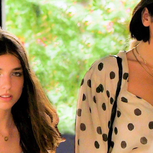 Η μικρή αδερφή της Dua Lipa στην Εβδομάδα Μόδας του Μιλάνου
