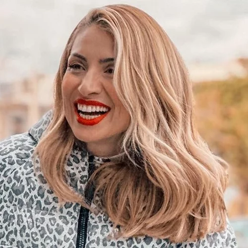 Μαρία Ηλιάκη | "Όταν γεννήθηκε η κόρη μου έλεγα γιατί να μην είναι εδώ η μαμά μου..."