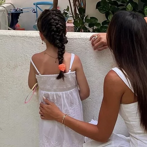 Η Ήβη Αδάμου και η κόρη της, Ανατολή, φόρεσαν matching outfits και έβγαλαν τις πιο χαριτωμένες φωτογραφίες