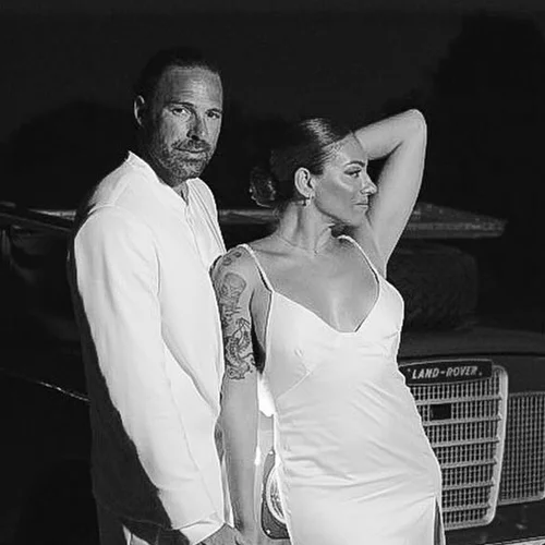 Η Ευρυδίκη Βαλαβάνη υιοθέτησε το ίδιο νυφικό χτένισμα με την Meghan Markle