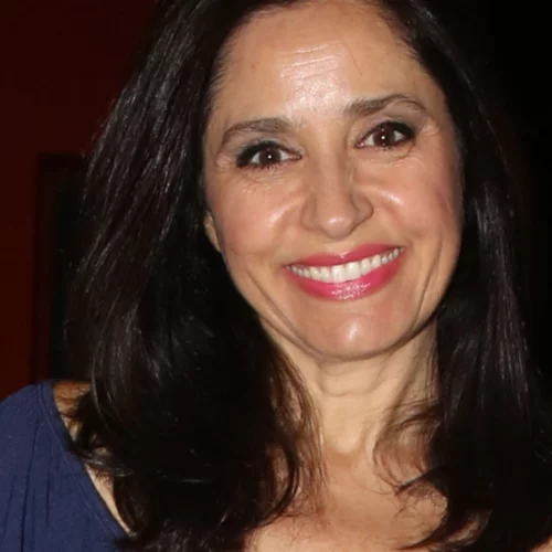 Σαν δυο σταγόνες νερό | Η Βάσω  Γουλιελμάκη φωτογραφίζεται με την 19χρονη κόρη της, Μαρήλια, και η ομοιότητα τους εντυπωσιάζει