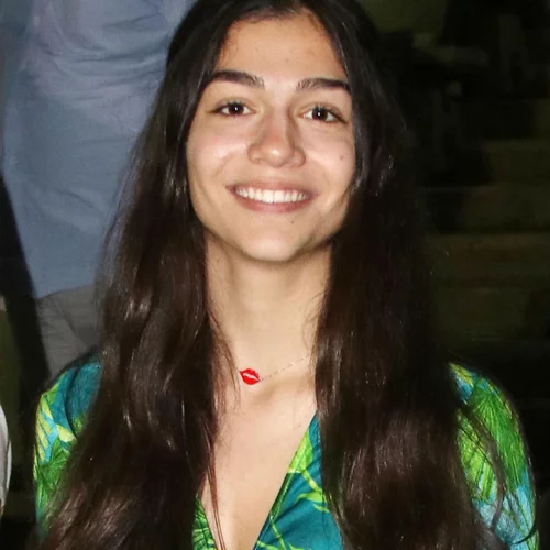 Η Μελίνα Νικολαΐδη με leopard φόρεμα από τη συλλογή της Μαρίας Μπακοδήμου | Κομψό και "in fashion"