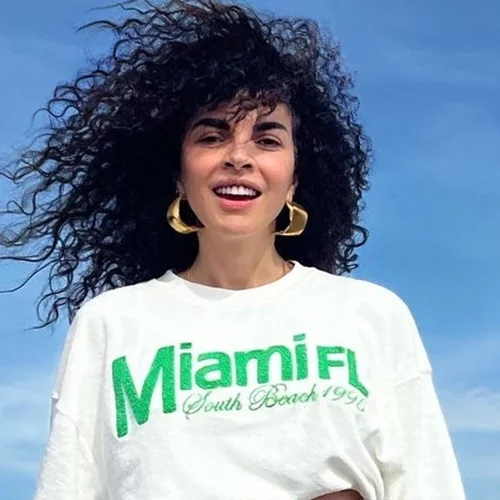 18 χρόνια πριν | Η Μαρία Σολωμού ποζάρει γυμνή έχοντας στην αγκαλιά της τον νεογέννητο γιο της