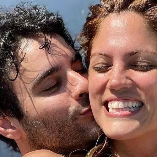 Ο Ίαν Στρατής φωτογραφίζει την 6 μηνών κόρη του και "λιώνει" το Instagram με όλα όσα γράφει για αυτήν