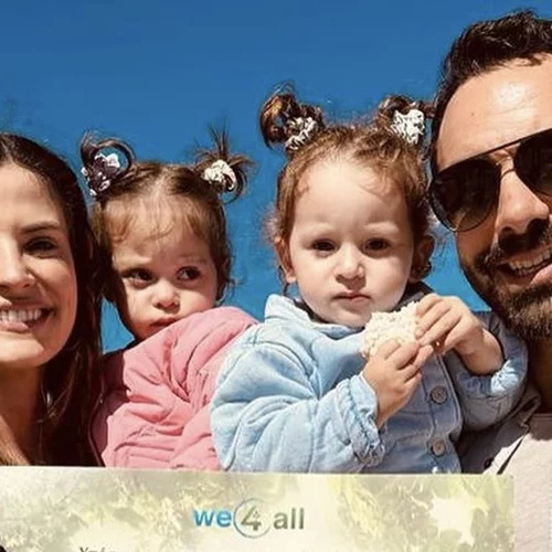 Σάκης Τανιμανίδης | Η νέα φωτογραφία με τις δίδυμες που αποδεικνύει ότι είναι ο μεγαλύτερος χαζομπαμπάς