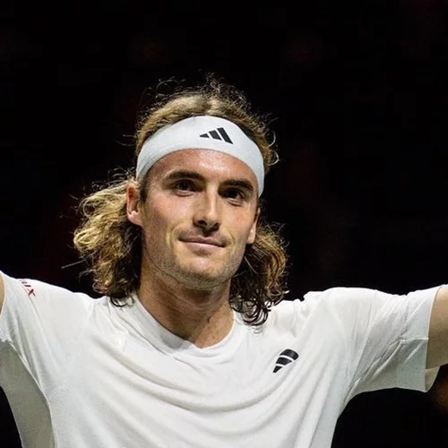 Ο Στέφανος Τσιτσιπάς είναι full in love | Το στιγμιότυπο με την πανέμορφη σύντροφό του, Paula Badosa, και η ρομαντική εξομολόγηση