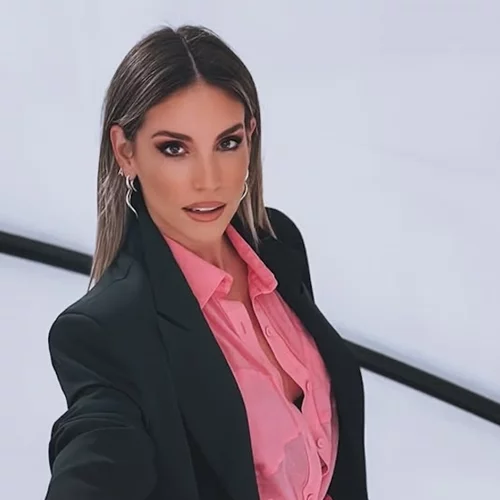 Αθηνά Οικονομάκου | Αυτό είναι το lip combo που φοράει κάθε μέρα