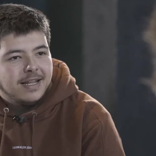 "Προσπαθούσα να μην είμαι trans, έφτασα σε σημείο να μην τρώω, να μην κοιμάμαι…"