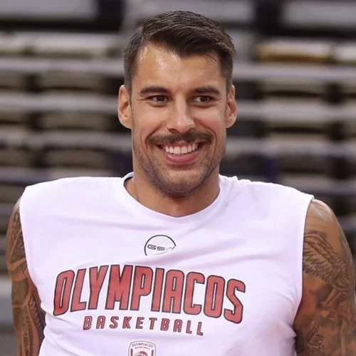 Ο Γιώργος Πρίντεζης σε μία σπάνια δημόσια εμφάνιση με την πανέμορφη σύζυγό του, Στέλλα Κωστοπούλου