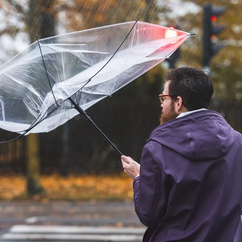 Ο καιρός σήμερα | Σταθερή θερμοκρασία με αραιή συννεφιά – Πού και πότε θα βρέξει