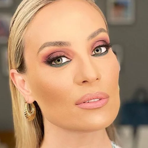 Η Ελεονώρα Μελέτη για τη φωτιά στη Σαρωνίδα | "Ήταν εκεί οι γονείς και ο ανιψιός μου, οι εικόνες θλιβερές..."