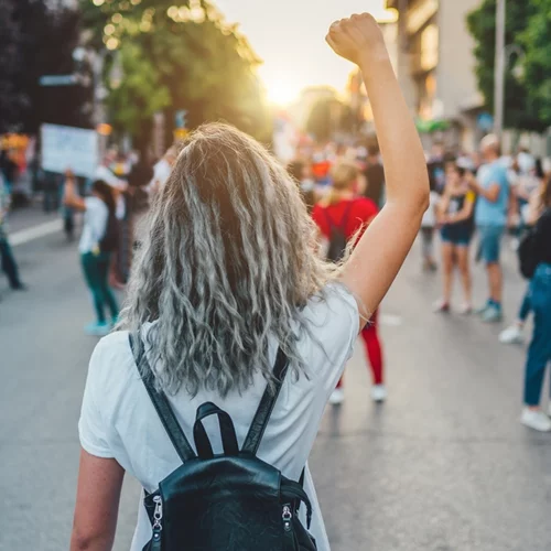 Καταπολέμηση της βίας κατά των γυναικών | Tο Ευρωπαϊκό Κοινοβούλιο έτοιμο για διαπραγματεύσεις