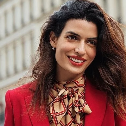 Η Τόνια Σωτηροπούλου έβαψε τα νύχια της στο χρώμα που έχει γίνει ανάρπαστο σε όλα τα nail salons παγκοσμίως