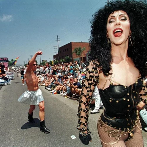 Cher | Η θεά της pop που κατέκτησε το Χόλιγουντ