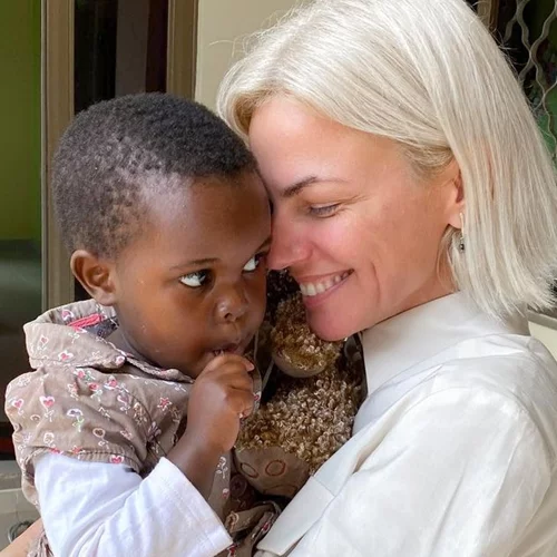 Χριστίνα Κοντοβά | Η γλυκιά φωτογραφία που δημοσίευσε από την πρώτη μέρα της κόρης της, Έιντα, στο σχολείο