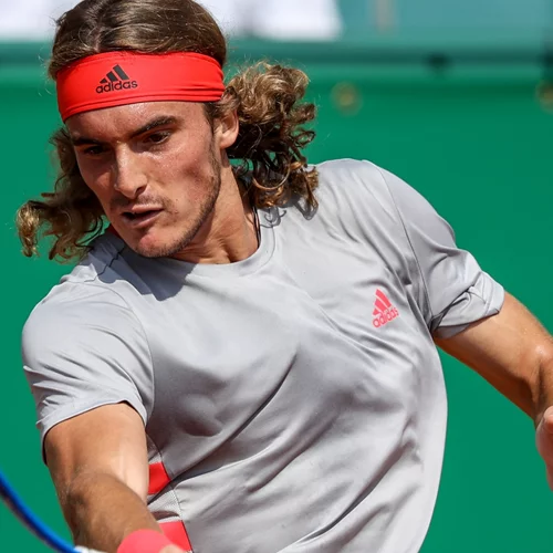 Στέφανος Τσιτσιπάς | Μας ξεναγεί στο πολυτελές νεοκλασικό του στο Παρίσι και στην απίστευτη συλλογή του από αθλητικά παπούτσια