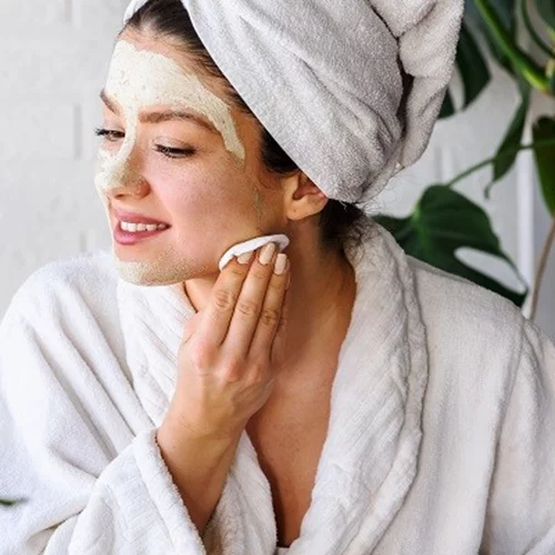 Η μάσκα που λατρεύουν όλες οι ξηρές επιδερμίδες είναι απίστευτα οικονομική