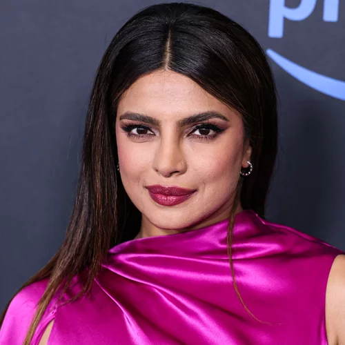 Priyanka Chopra | Η αποτυχημένη επέμβαση στη μύτη που κόντεψε να διαλύσει την καριέρα της