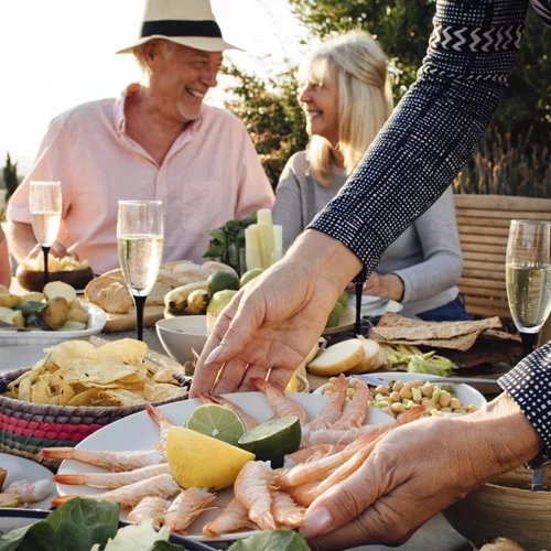 Ο μεσογειακός τρόπος ζωής και όχι μόνο η διατροφή, μειώνει τον κίνδυνο πρόωρου θανάτου