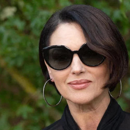 Τα κοντά κουρέματα που κολακεύουν κάθε 50something γυναίκα