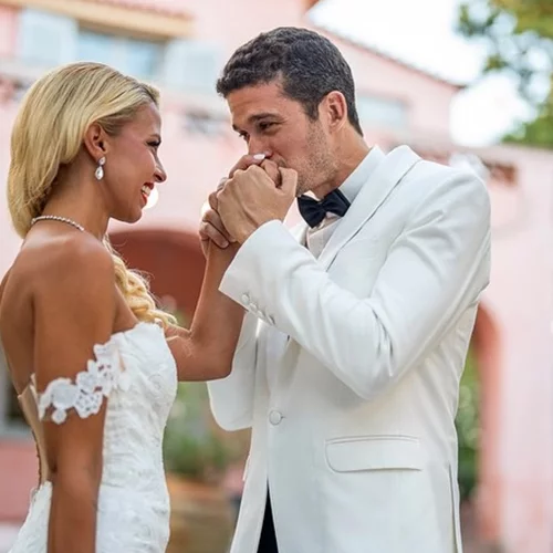 Η ερωτική εξομολόγηση του Σπύρου Μαργαρίτη στη Τζένη Μελιτά και οι αδημοσίευτες, υπέροχες φωτογραφίες από την ημέρα του γάμου τους