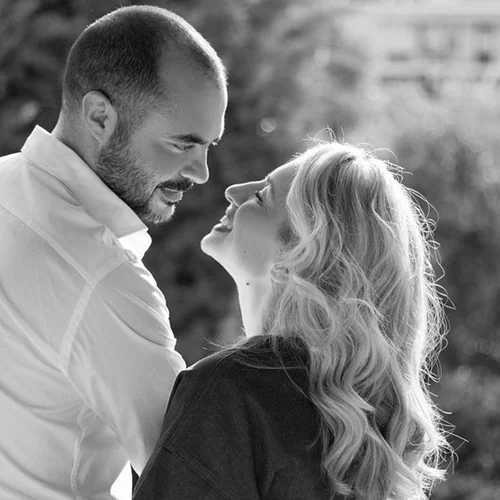 Η Μαρία Ηλιάκη και ο Στέλιος Μανουσάκης υπέγραψαν σύμφωνο συμβίωσης