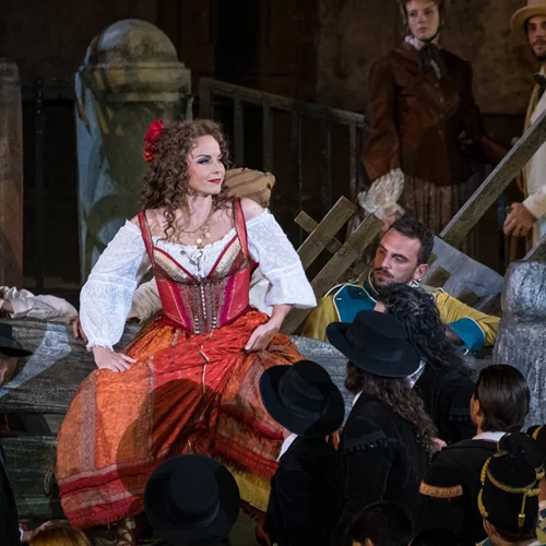 Οι θερινές προβολές στον Κήπο του Μεγάρου Μουσικής αρχίζουν με την "Κάρμεν" του Georges Bizet