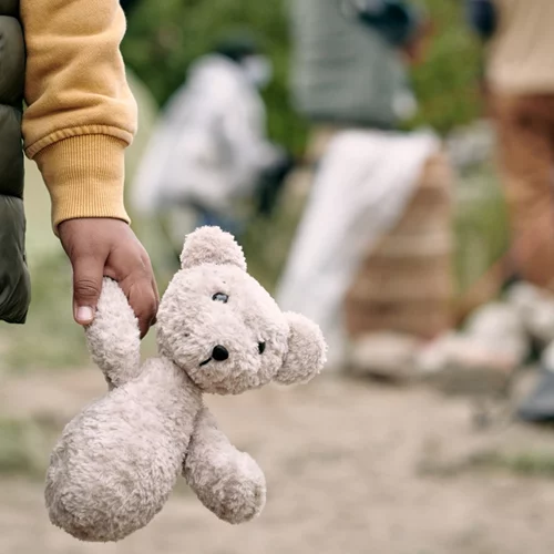 Στη Νεάπολη Λακωνίας μεταφέρθηκαν οι μετανάστες - Είχαν εγκλωβιστεί σε απότομη ακτή