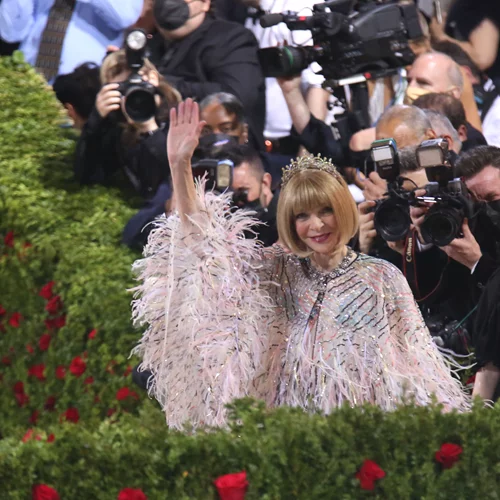 Εditorial | Gilded Glam - and Gaffe: Tελικά πόσοι μπόρεσαν να αντιληφθούν το φετινό θέμα του Met Gala;