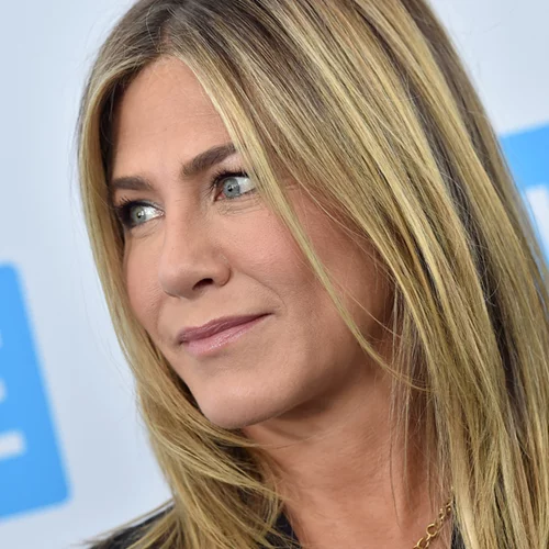 Fake a Face Lift | 5 hair tricks για ένα πιο ανορθωμένο και νεανικό πρόσωπο