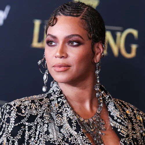 Beyoncé |  Παρήγγειλε φαγητό 2.000 ευρώ για να κεράσει την ομάδα της