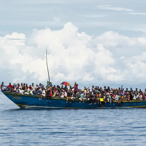 "Άφαντα" τα 3 πλοιάρια που μετέφεραν μετανάστες και τα οποία χάθηκαν στα ανοικτά των Κανάριων Νησιών
