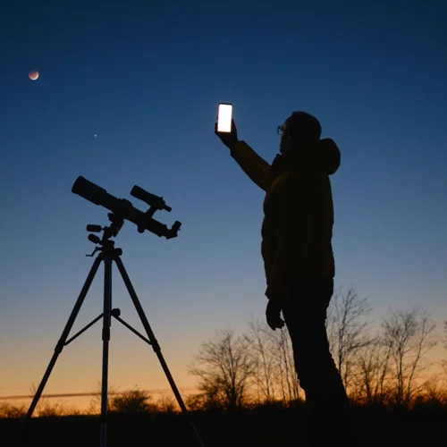 Βρήκαμε τον τρόπο για να βγάλεις την τέλεια φωτογραφία στην αυγουστιάτικη πανσέληνο