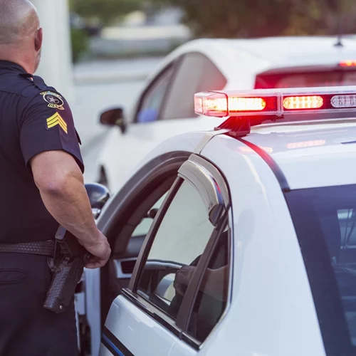 Κερατσίνι | Χειροπέδες σε 55χρονο που απειλούσε ανήλικους με μαχαίρι