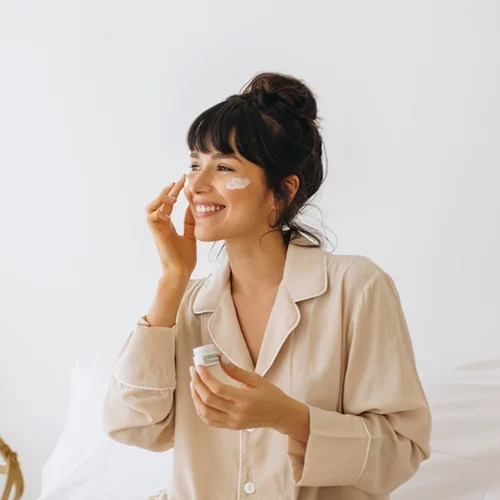 Εμφάνισες σπυράκι(α) ξαφνικά; 10 τοπικές θεραπείες που θα τα εξαλείψουν άμεσα