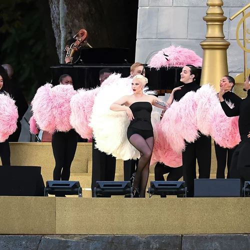 Ολυμπιακοί Αγώνες 2024 | Ποια είναι η ιστορία του τραγουδιού που ερμήνευσε η Lady Gaga