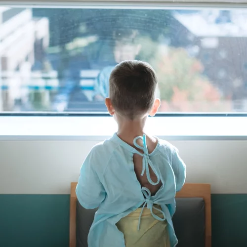 ΕΟΔΥ | Επιβεβαιώνει τους τρεις θανάτους παιδιών από στρεπτόκοκκο – Οι εξηγήσεις που δίνει