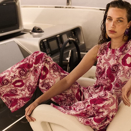 Οι αισθησιακές σιλουέτες της Elizabeth LaGre