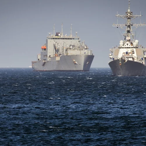 Κεφαλονιά | Ρυμουλκούνται στο λιμάνι του Αργοστολίου τα δυο εμπορικά πλοία που συγκρούστηκαν