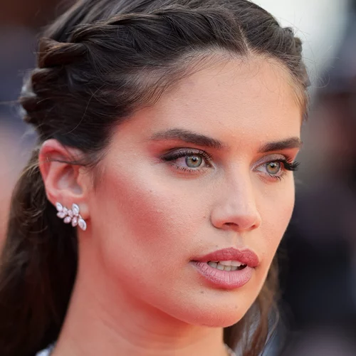 Το πιο κολακευτικό μακιγιάζ που μπορείς να κάνεις για το πρώτο ραντεβού είναι αυτό