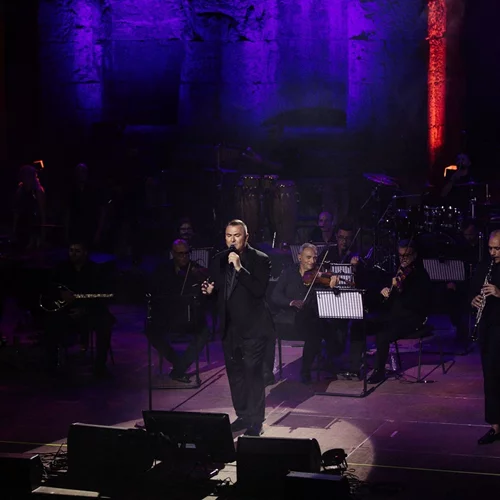 Ο Αντώνης Ρέμος υποδέχθηκε τον Michael Bolton  "Κάτω από την Ακρόπολη"