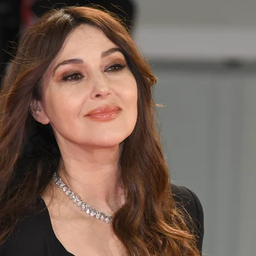 Παγκόσμια Ημέρα Εμμηνόπαυσης | Οι καλύτερες κρέμες ημέρας για τις ανάγκες της επιδερμίδας στα 50+